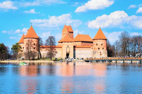 Museo del castillo de Trakai en el lago Galve Lituania — Foto de Stock
