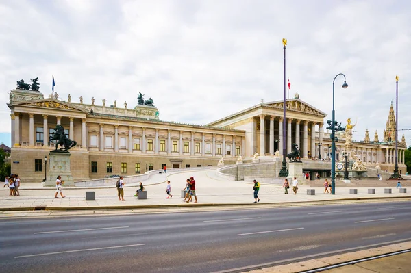 Österrikiska parlamentet byggnaden på Ringstrasse i Wien Österrike — Stockfoto