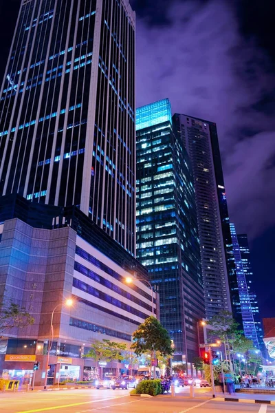 Raffles Quay Street y Singapur Stock Exchange building night —  Fotos de Stock