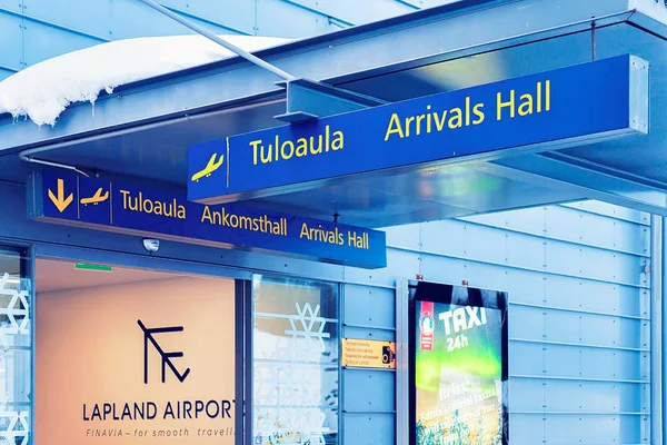 Puerta de entrada del aeropuerto de Rovaniemi invierno —  Fotos de Stock