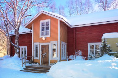 Rahat yazlık ve merdiven kış Rovaniemi