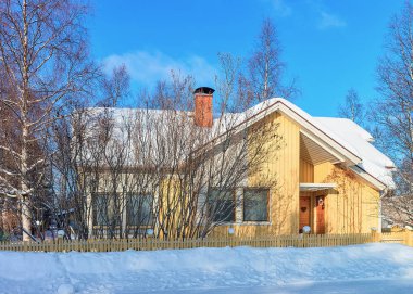 Kar kış Rovaniemi yazlık ev kaplı