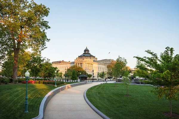 Camino a la Biblioteca del Congreso en Washington DC US — Foto de Stock
