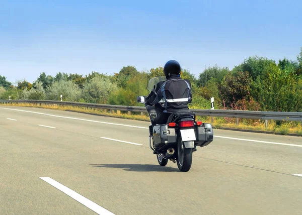 Motorrad auf Strasse in der Schweiz — Stockfoto