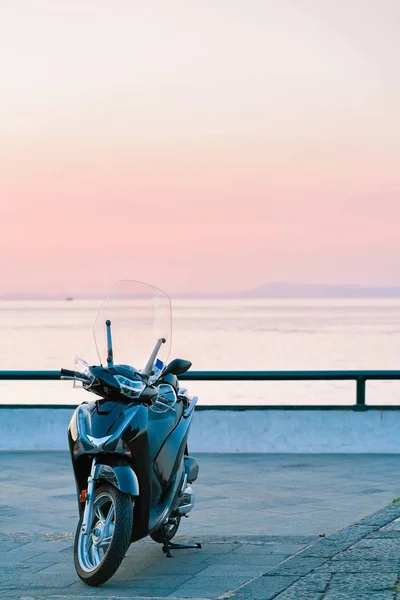 Motocicleta en terraplén de Sorrento — Foto de Stock