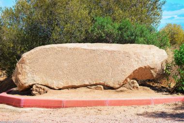 Costa Smeralda Sardunya büyük taş