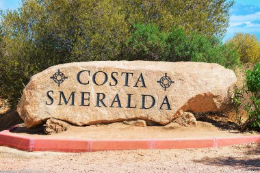 Costa Smeralda Sardunya adıyla taş