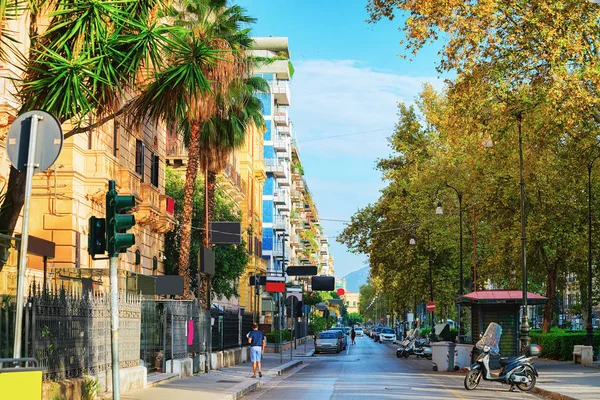 Vista de la calle en la carretera en Palermo — Foto de Stock