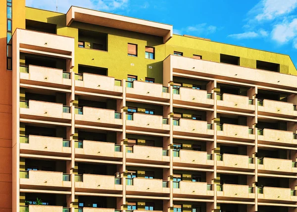 Residential apartment building in Palermo — Stock Photo, Image