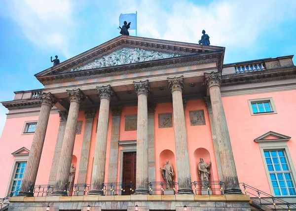 Fasádní berlínské státní opery v Berlíně — Stock fotografie