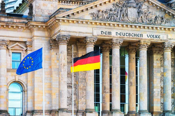 Detail of Reichstag building and German and EU Flags Berlin — Stock Photo, Image