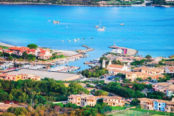 Porto Rotondo Costa Smeralda resort Sardunya adlı liman
