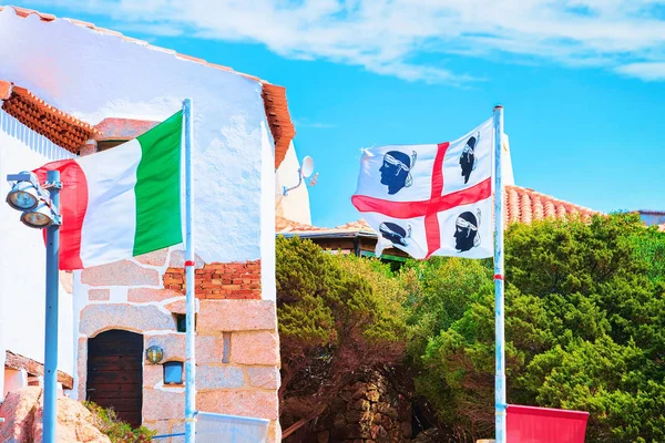 Bandera de Cerdeña en Porto Cervo —  Fotos de Stock