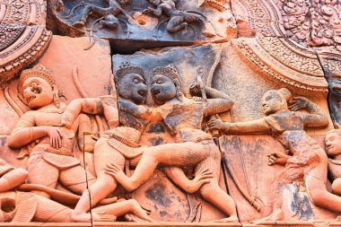 Banteay Srei Tapınağı Siem Reap duvarlarda oyma süslemeler