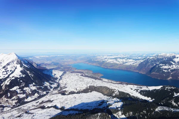 Bernese Apline city in Interlaken winter Swiss Alps Thun Lake — Stock Photo, Image