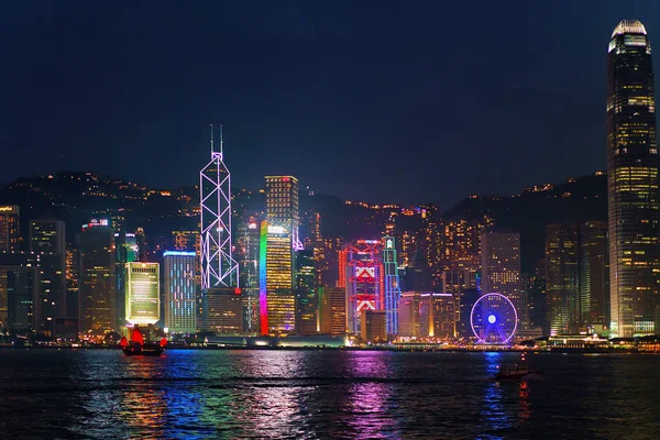 밤에 빅토리아 항구 홍콩 홍콩 스카이 라인 — 스톡 사진