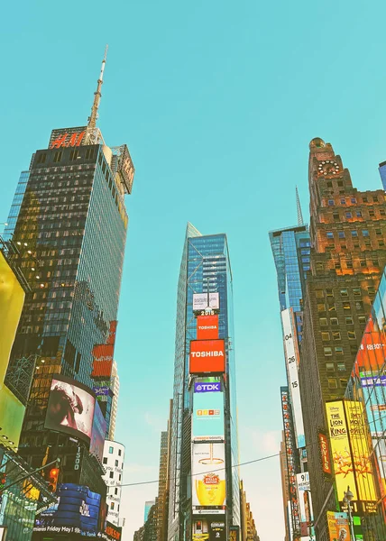 7th Avenue y Broadway en Times Square NY Estados Unidos — Foto de Stock