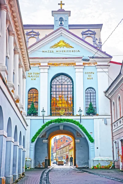 Puerta del amanecer en el casco antiguo de Vilna en Lituania —  Fotos de Stock