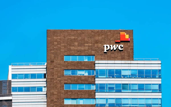 PWC building at Business district Glass office architecture — Stock Photo, Image