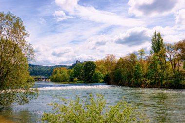 Bourgogne Besancon Kalesi 'nden River Doubs