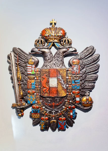 Coat of arms of Austria as Eagle bronze statue Salzburg — Stock Photo, Image