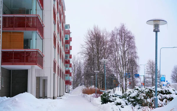 Moderno apartamento residencial y edificio plano exterior e invierno —  Fotos de Stock