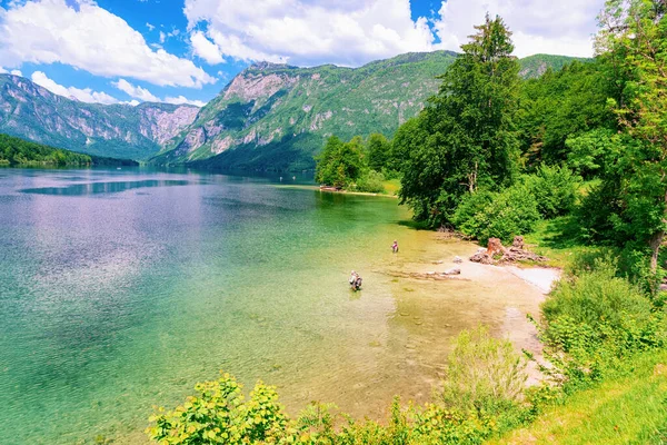 Landskapet i Bohinj-sjön i Slovenien — Stockfoto