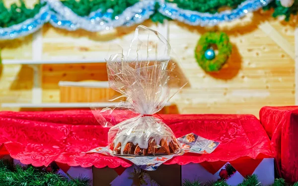 Domácí dort na vánočním trhu ve Vilniusu v Litvě — Stock fotografie