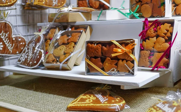 Perníkové sušenky na vánočním trhu Vilnius v Litvě — Stock fotografie