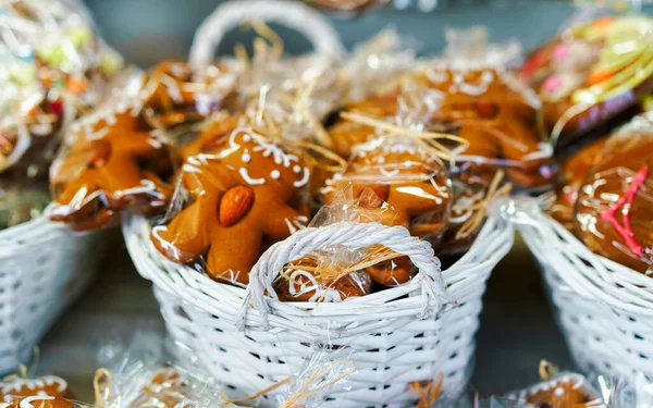 Pan de jengibre como souvenirs en el Mercado de Navidad de Vilna —  Fotos de Stock