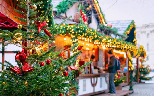 Mercado de Navidad en Opernpalais en Mitte en invierno Berlín nuevo —  Fotos de Stock