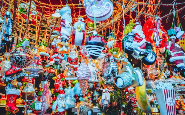 Christbaumschmuck aus Glas Nachtmarkt Gendarmenmarkt berlin neu — Stockfoto