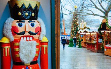 Fındıkkıran Noel Pazarı Kaiser Wilhelm Kilisesi Yeni Berlin