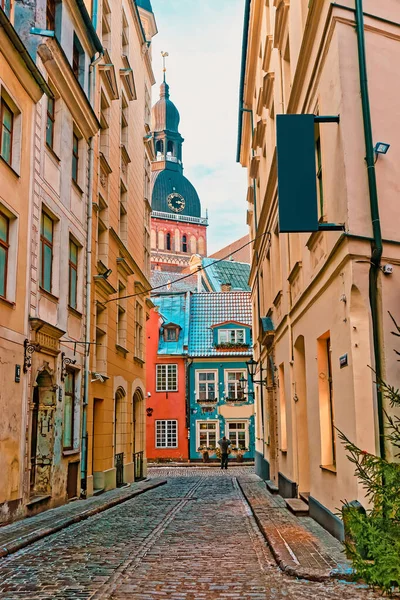 Old Street and dome Cathedral in Riga — Stock Photo, Image