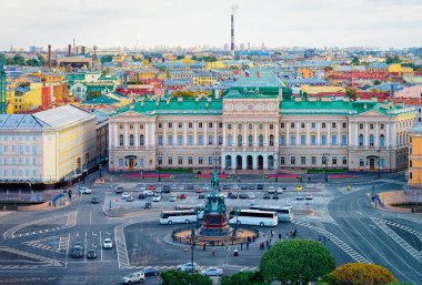 St. Petersburg 'daki Isaac Katedrali' nin panoramik manzarası