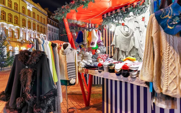Bunter Strickschlauch auf dem Rigaer Weihnachtsmarkt neu — Stockfoto