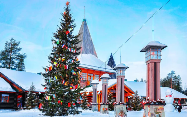 Linternas del Círculo Polar Ártico Santa Oficina en Santa Village Laponia nuevo —  Fotos de Stock