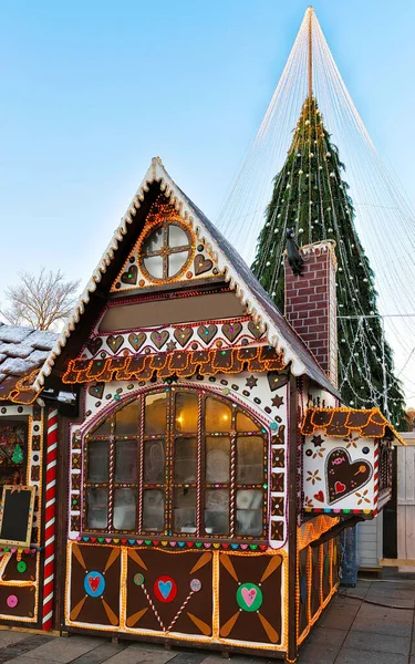 Lebkuchen Souvenirhaus und Christbaumschmuck in Vilnius neu — Stockfoto