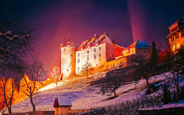 Gruyeres castelo na Suíça Gruyere em Friburgo noite nova — Fotografia de Stock