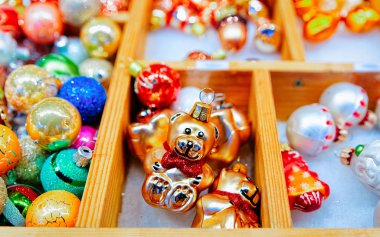 Noel ağacı süslemeleri Noel Pazarı Almanya Belediye Binası Berlin yeni