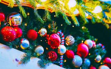 Noel süslemesi Gece Noel Pazarı Charlottenburg Sarayı Berlin refleksi