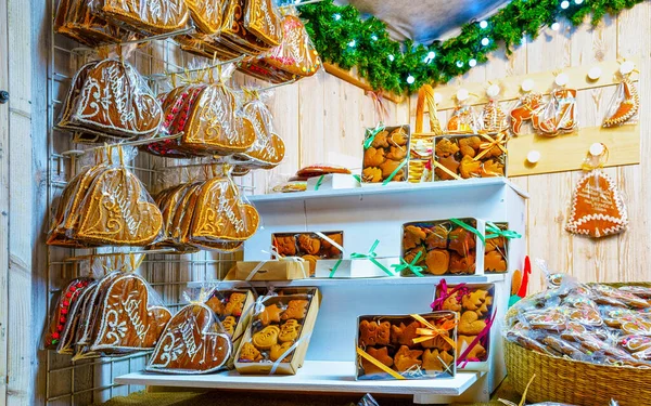 Produtos de gengibre no mercado de Natal de Vilnius, na Lituânia reflexo — Fotografia de Stock