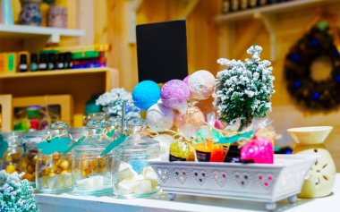 Litvanya 'daki Vilnius Noel pazarında el yapımı sabun.