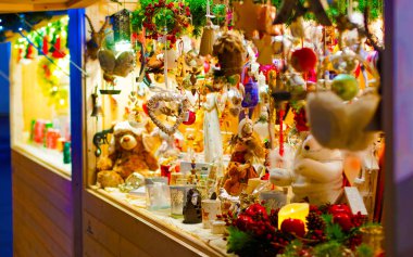 Geleneksel Noel malları Noel Pazarı refleksinde satışa sunuldu