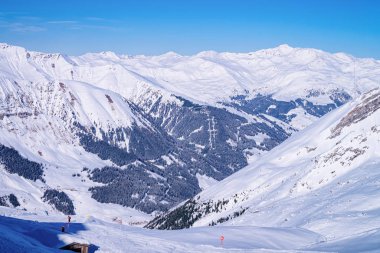 Avusturya 'daki Hintertux Buzul Kayak Merkezi Panoraması