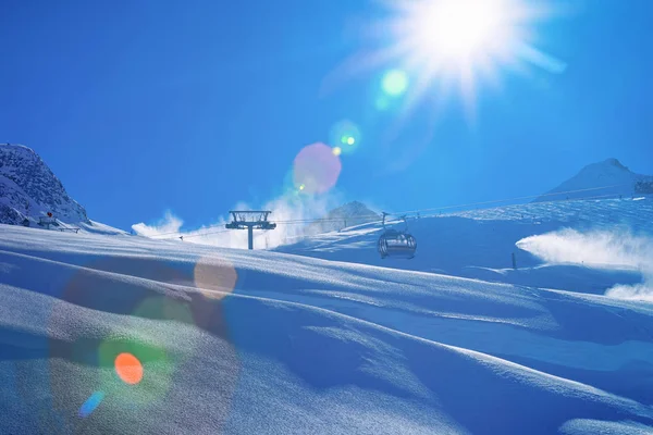 奥地利Hintertux冰川滑雪胜地的缆车 — 图库照片