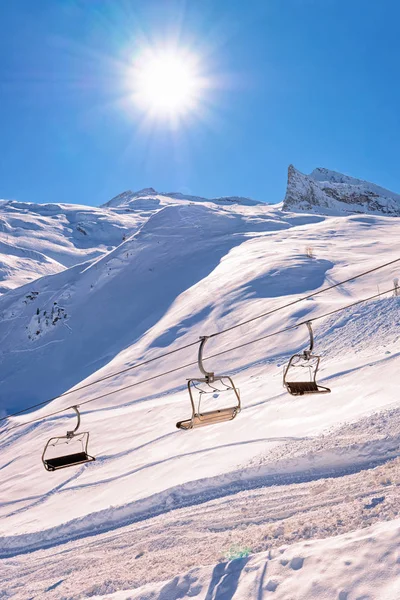 奥地利Hintertux冰川滑雪胜地的座椅电梯 — 图库照片
