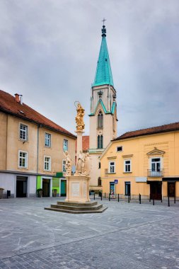 Celje Slovenya 'nın ana Stane Caddesi' ndeki Katedral