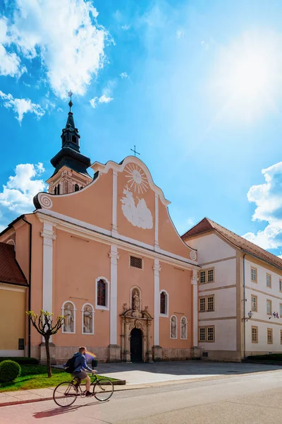 Street with Catholic Church of Assumption of Virgin Mary Varazdin — 스톡 사진