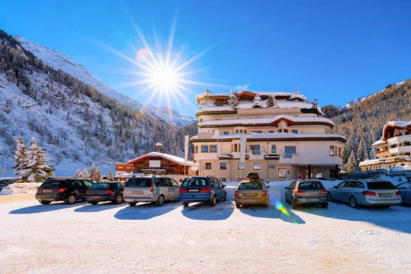 Car parked on road at Hintertux Glacier Austria — Stock Photo, Image